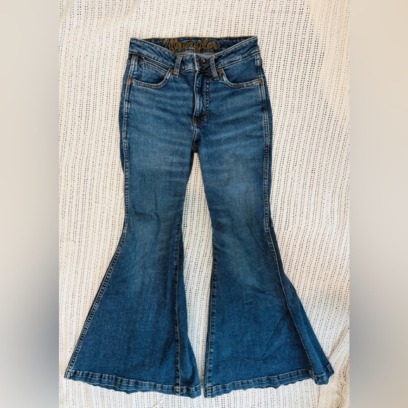 Vintage Wrangler Bellbottom Jeans – Women’s 25x30 FREE SHIPPING - Picture 1 of 7